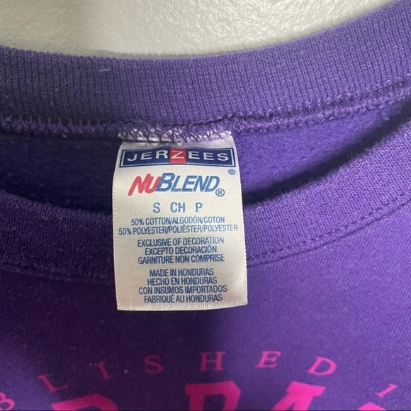 Outer Banks North Carolina Retro Purple and Pink Crewneck Sweatshirt Unisex S - Picture 2 of 7